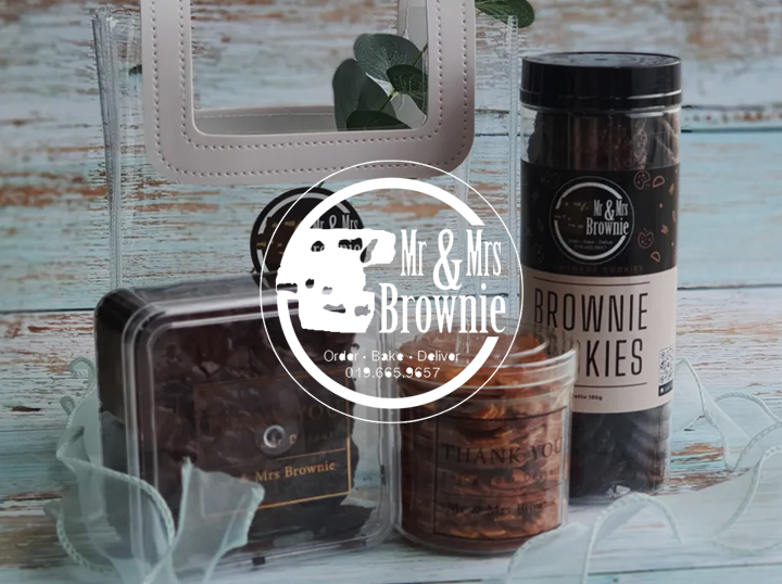 Mr & mrs brownie