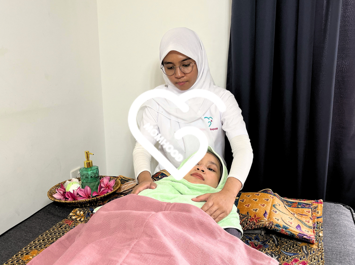 Momhood